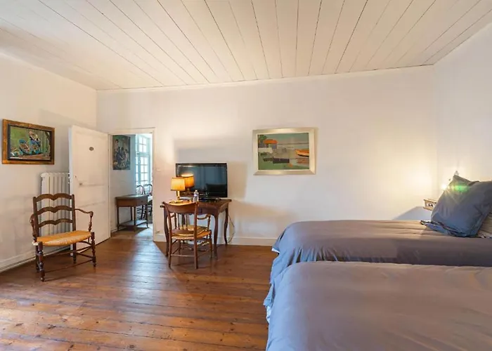 Maison Garesche - D'hotes De Charme Avec Table D'hotes