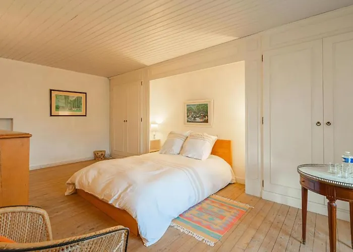 Maison Garesché - D'hôtes De Charme Avec Table D'hôtes Habitación en casa particular *